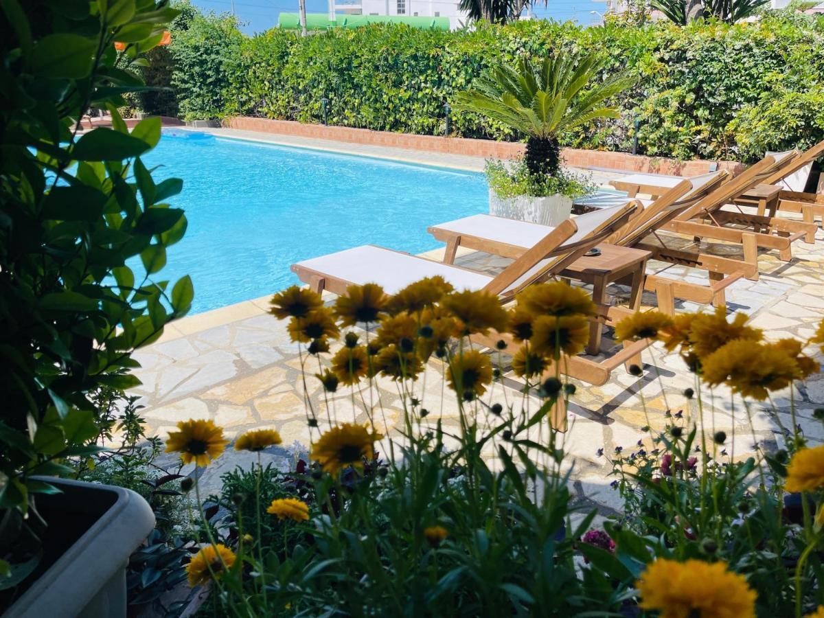 Jb Hotel Саранде Екстериор снимка