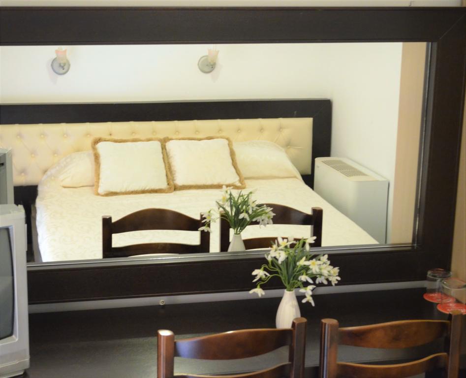 Jb Hotel Саранде Екстериор снимка
