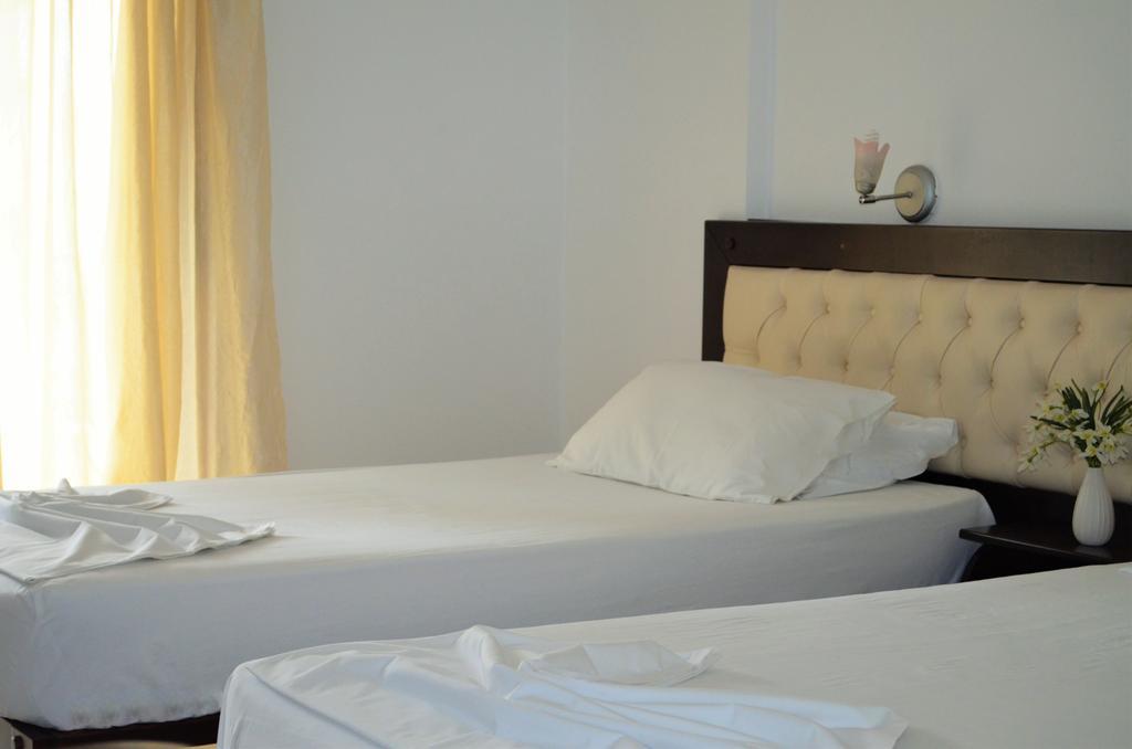 Jb Hotel Саранде Екстериор снимка