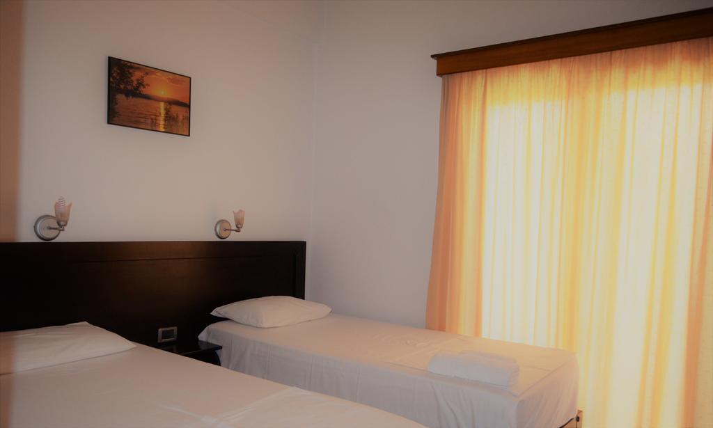 Jb Hotel Саранде Екстериор снимка