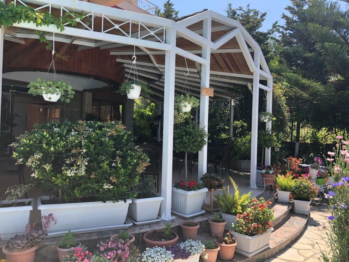 Jb Hotel Саранде Екстериор снимка